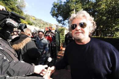 Senato, bagarre grillini-Giovanardi sui ‘pianisti’