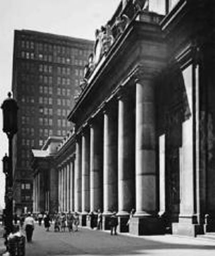 Stefano e Silvia Lucchini portano nella Grande Mela la mostra “New York. Nato nel passato” Stefano e Silvia Lucchini portano nella Grande Mela la mostra “New York. Nato nel passato”