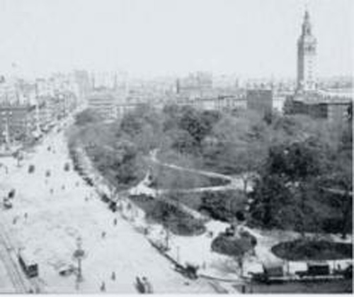 Stefano e Silvia Lucchini portano nella Grande Mela la mostra “New York. Nato nel passato” Stefano e Silvia Lucchini portano nella Grande Mela la mostra “New York. Nato nel passato”