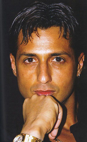 Corona fa discutere anche dal carcere: esce il singolo “Troppo sexy per Belen”