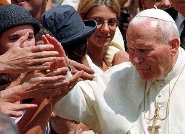 “Quello di Wojtila è un miracolo”: Giovanni Paolo II sarà Santo “Quello di Wojtila è un miracolo”: Giovanni Paolo II sarà Santo