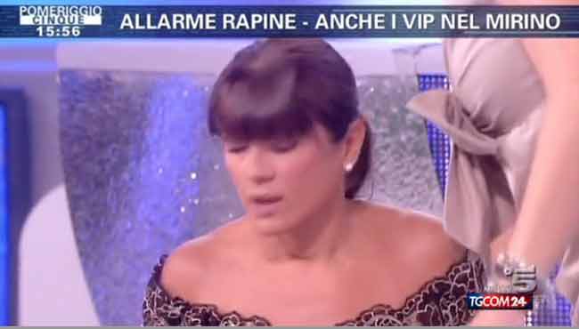 Malore in diretta tv per Ana Laura Ribas Malore in diretta tv per Ana Laura Ribas