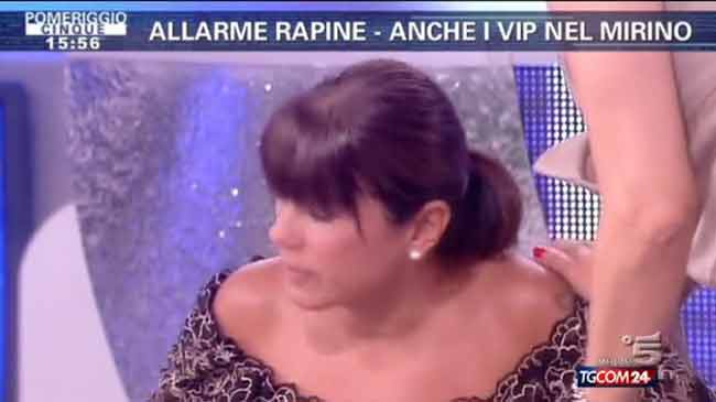 Malore in diretta tv per Ana Laura Ribas Malore in diretta tv per Ana Laura Ribas