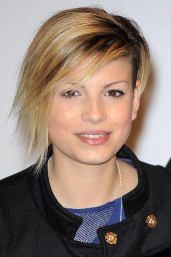 Emma, baci focosi con Bocci e curve in mostra su Facebook