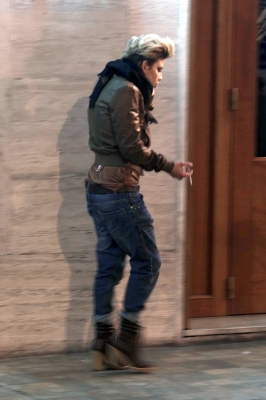 Emma, baci focosi con Bocci e curve in mostra su Facebook