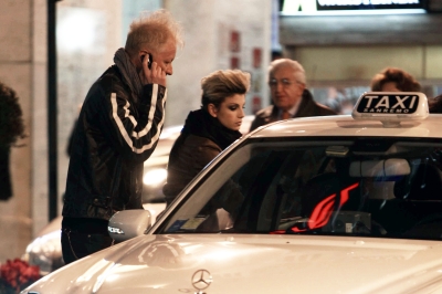 Emma, baci focosi con Bocci e curve in mostra su Facebook