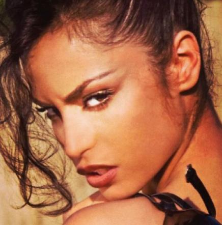 L’estate è arrivata, le vip single più sexy sotto l’ombrellone