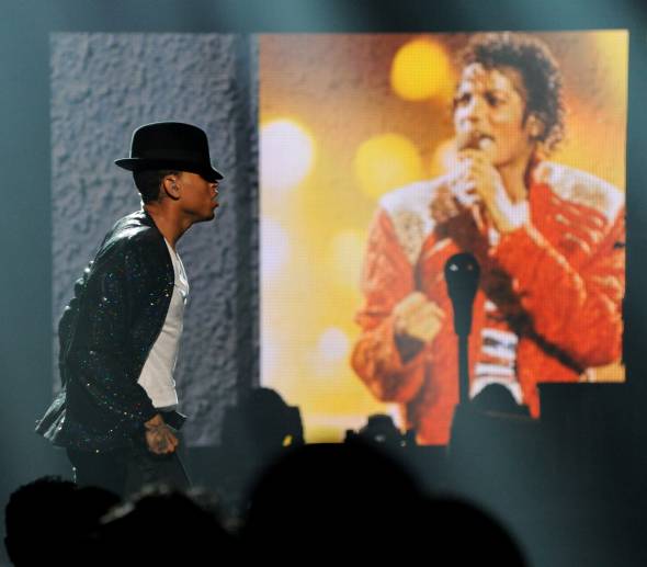 Michael Jackson non dormiva da 60 giorni. La verità sulla morte Michael Jackson non dormiva da 60 giorni. La verità sulla morte