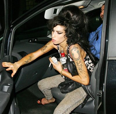 Amy Winehouse, parla il fratello: “Uccisa dalla bulimia” Amy Winehouse, parla il fratello: “Uccisa dalla bulimia”