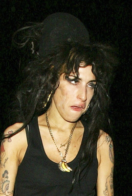 Amy Winehouse, parla il fratello: “Uccisa dalla bulimia” Amy Winehouse, parla il fratello: “Uccisa dalla bulimia”