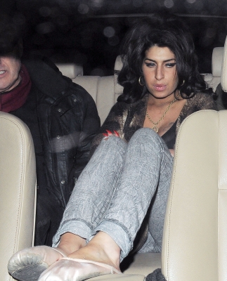 Amy Winehouse, parla il fratello: “Uccisa dalla bulimia” Amy Winehouse, parla il fratello: “Uccisa dalla bulimia”