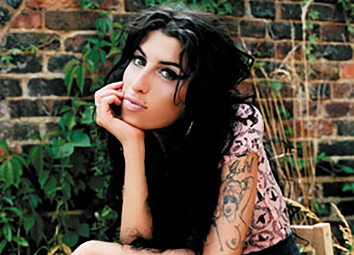 In mostra i ricordi più intimi di Amy Winehouse In mostra i ricordi più intimi di Amy Winehouse