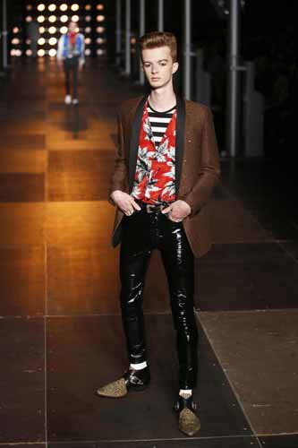 Da Saint Laurent ad Apple: Deneve  torna a casa