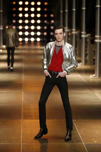 Da Saint Laurent ad Apple: Deneve  torna a casa