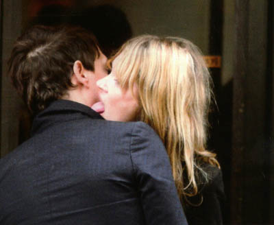 Kate Moss, le foto da un milione e mezzo di dollari finiscono all’asta Kate Moss, le foto da un milione e mezzo di dollari finiscono all’asta