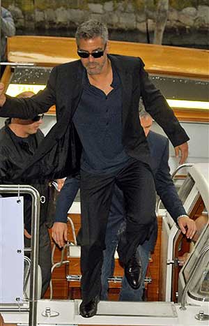 George Clooney, amore al capolinea: è finita la storia con Stacy Keibler