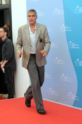 George Clooney, amore al capolinea: è finita la storia con Stacy Keibler George Clooney, amore al capolinea: è finita la storia con Stacy Keibler
