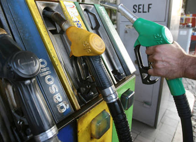 Carburanti/ Vacanze sempre più care: la benzina aumenta ancora Carburanti/ Vacanze sempre più care: la benzina aumenta ancora