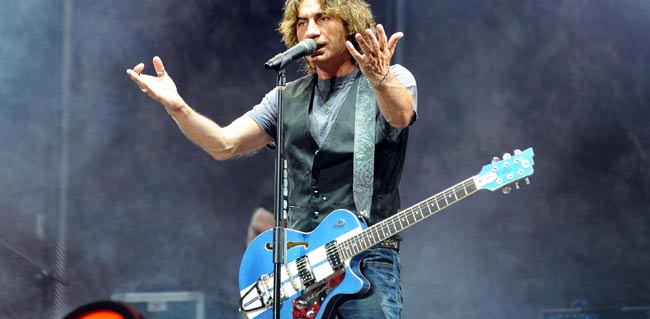 Ligabue, via social network i brani del nuovo disco Ligabue, via social network i brani del nuovo disco