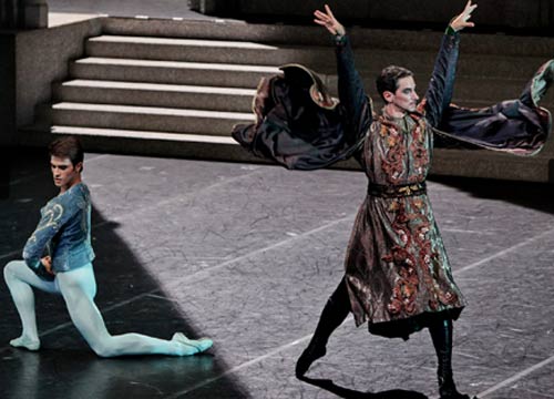 Balletto/ Applausi alla prima de “Il lago dei cigni” alla Scala Balletto/ Applausi alla prima de “Il lago dei cigni” alla Scala