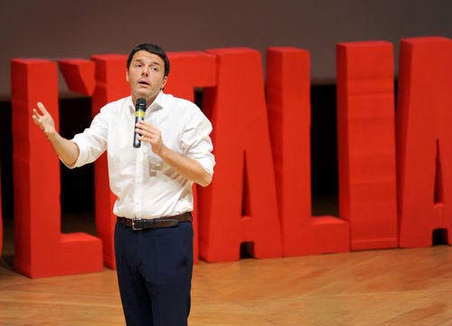 Renzi sull’isola del Giglio. Al mare con moglie e figli Renzi sull’isola del Giglio. Al mare con moglie e figli