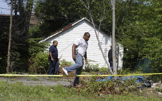 Tre donne uccise e avvolte nella plastica. Cleveland, incubo serial killer Tre donne uccise e avvolte nella plastica. Cleveland, incubo serial killer