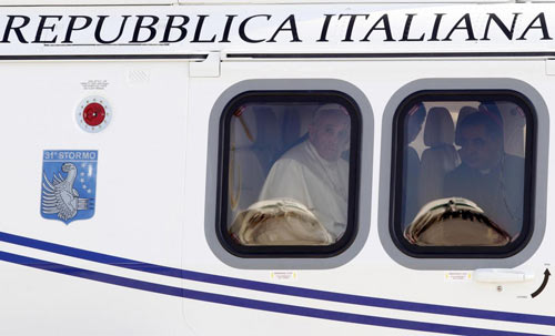 Brasile, Bergoglio parte in salita. Rumors: Cl e Opus Dei contro Bertone Brasile, Bergoglio parte in salita. Rumors: Cl e Opus Dei contro Bertone