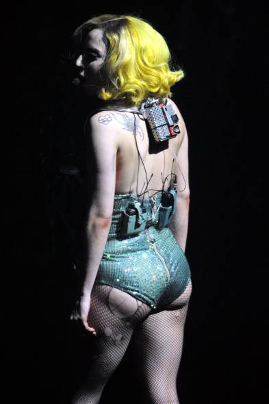 Lady Gaga completamente senza veli per l’uscita di Artpop