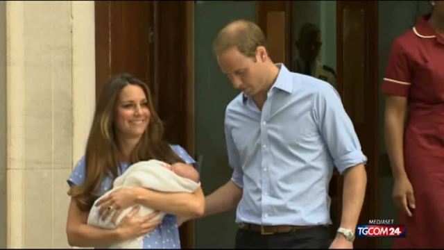 Gb, presentato il Royal Baby: si chiamerà George Alexander Louis Gb, presentato il Royal Baby: si chiamerà George Alexander Louis