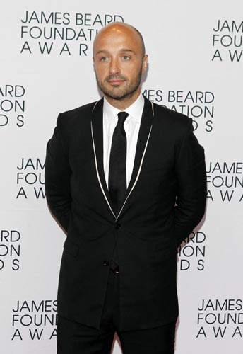 Joe Bastianich, da “MasterChef” al blues. Attesa per il live al Blue Note Joe Bastianich, da “MasterChef” al blues. Attesa per il live al Blue Note