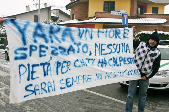Messaggio in chiesa: “Il killer di yara è stato qui” Messaggio in chiesa: “Il killer di yara è stato qui”