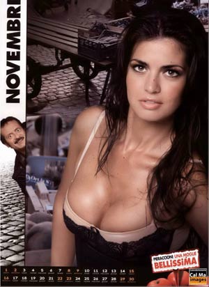 Torrisi quasi nuda tra le onde: miss Pieraccioni in versione sexy sirena Torrisi quasi nuda tra le onde: miss Pieraccioni in versione sexy sirena