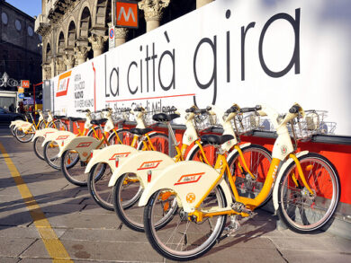 Record di abbonamenti al BikeMi. Quadruplicati a Ferragosto