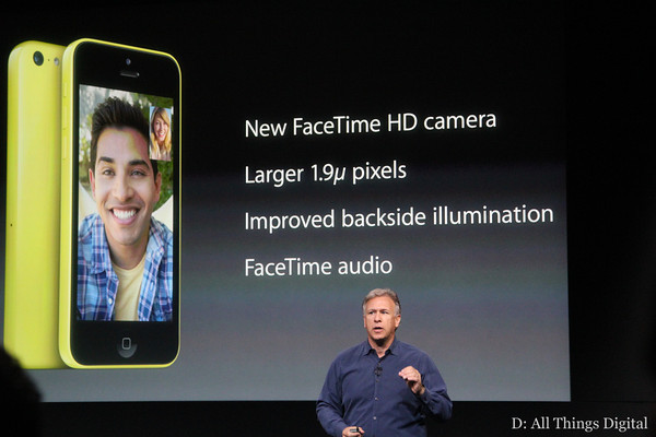 Hi tech/ Ecco l’iPhone da 100 dollari. Apple rivoluziona gli smartphone Hi tech/ Ecco l’iPhone da 100 dollari. Apple rivoluziona gli smartphone