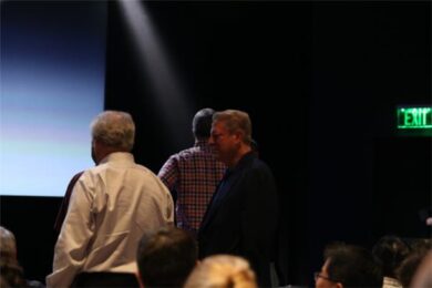 Hi tech/ Ecco l’iPhone da 100 dollari. Apple rivoluziona gli smartphone