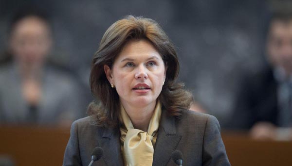 Mina Slovenia sulla ripresa europea. A Lubiana dilaga la sindrome Cipro Mina Slovenia sulla ripresa europea. A Lubiana dilaga la sindrome Cipro