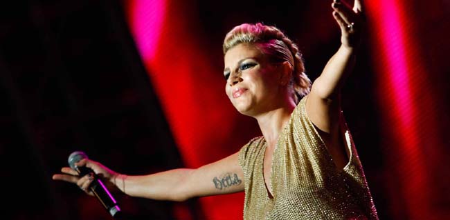 Bikini esplosivo per Emma Marrone