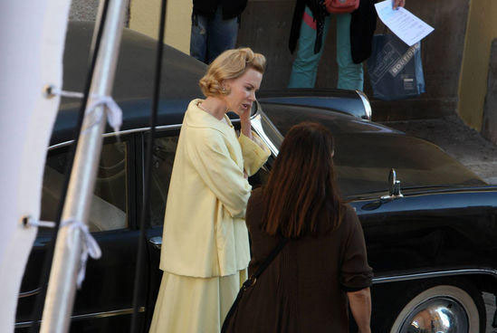 Incidente stradale per Nicole Kidman: travolta da un paparazzo in bici a New York Incidente stradale per Nicole Kidman: travolta da un paparazzo in bici a New York