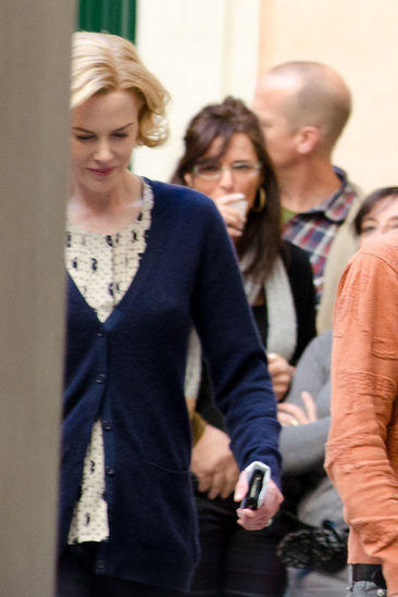 Incidente stradale per Nicole Kidman: travolta da un paparazzo in bici a New York Incidente stradale per Nicole Kidman: travolta da un paparazzo in bici a New York