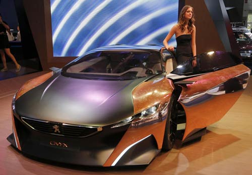 L’automobile andrà da sola. Così l’hi-tech rivoluziona la guida L’automobile andrà da sola. Così l’hi-tech rivoluziona la guida