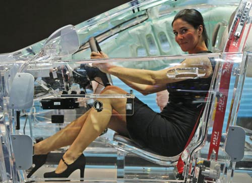 L’automobile andrà da sola. Così l’hi-tech rivoluziona la guida L’automobile andrà da sola. Così l’hi-tech rivoluziona la guida