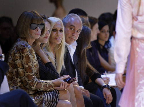 Coca e successo, il film choc sui Versace Coca e successo, il film choc sui Versace