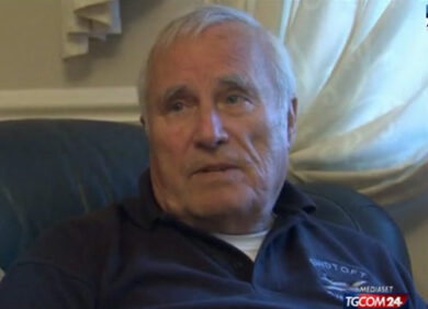 Pilota muore. Il passeggero: “Così ho preso i comandi”. Il video dell’atterraggio