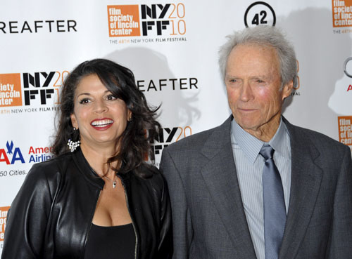 Clint Eastwood lasciato dalla moglie: con Dina amore finito dopo 17 anni Clint Eastwood lasciato dalla moglie: con Dina amore finito dopo 17 anni