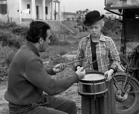 Vent’anni fa l’addio a Federico Fellini Vent’anni fa l’addio a Federico Fellini
