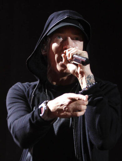 Rap, il nuovo album di Eminem (premiato da YouTube)