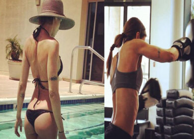 Svolta feticista per Elisabetta Canalis: mette i piedi in bocca all’amica