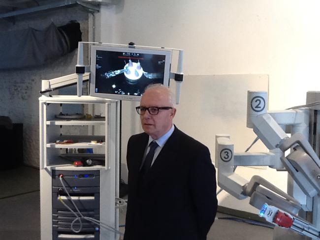 Robot sempre più diffusi in chirurgia. Italia leader europeo Robot sempre più diffusi in chirurgia. Italia leader europeo