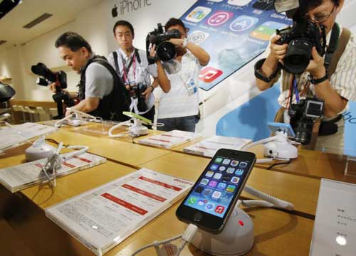 iPad esplode e provoca un incendio. Paura in un negozio Vodafone