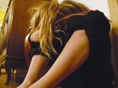 Incinta a 12 anni dopo lo stupro. Tenta il suicidio. Fermato un uomo